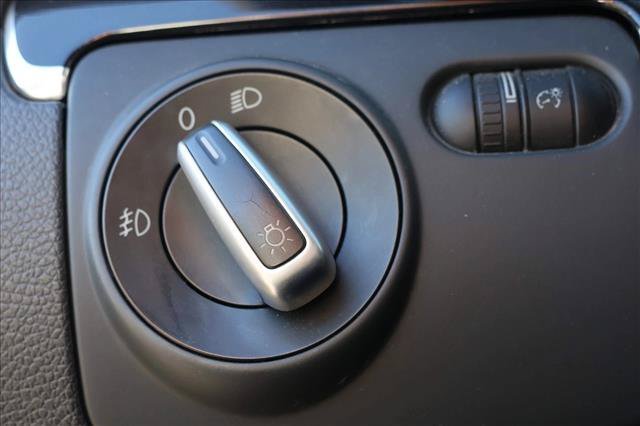 Used 2012 Volkswagen Golf 2-Door FWD image 10