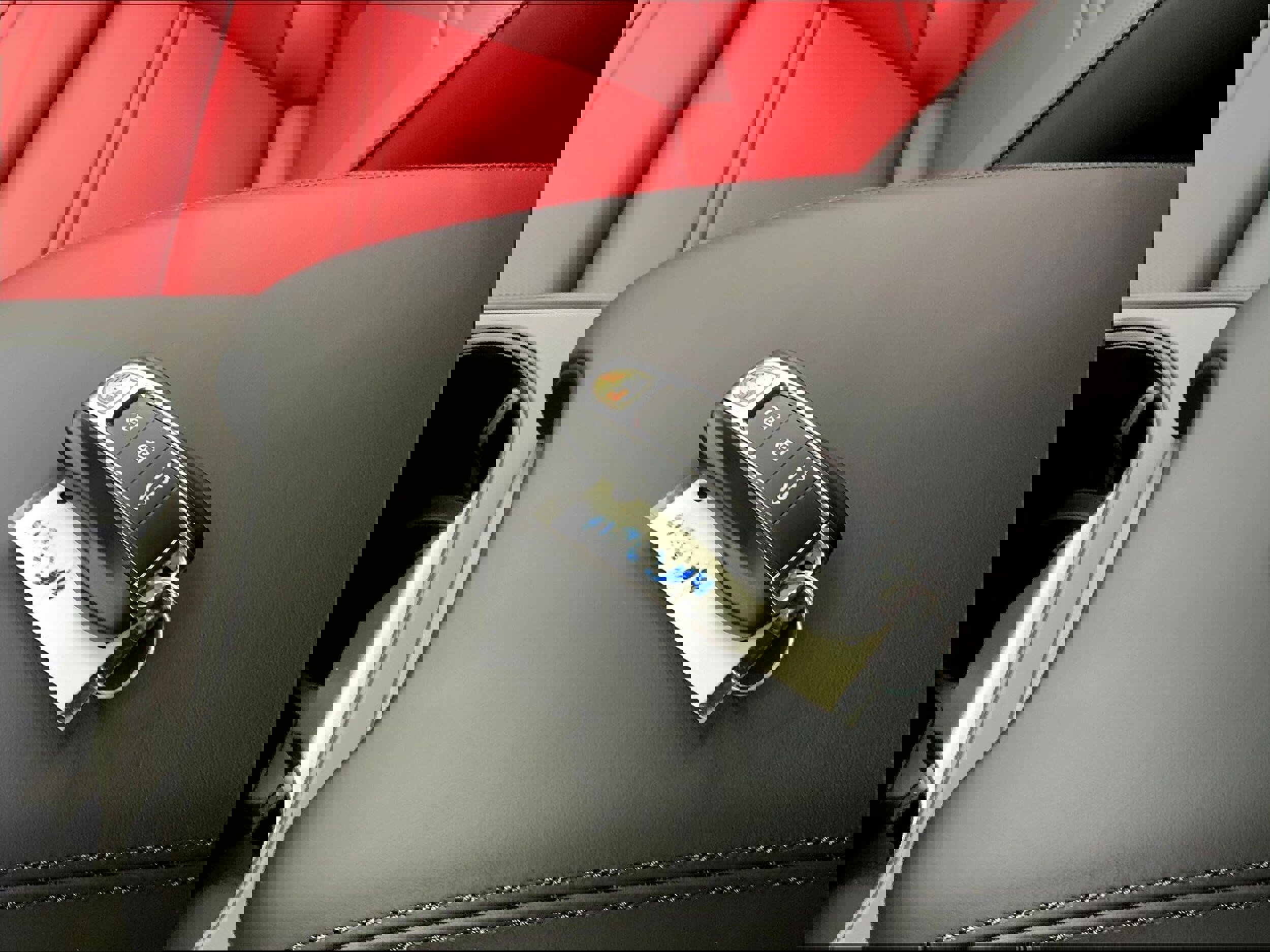 New 2025 Porsche Cayenne image 30