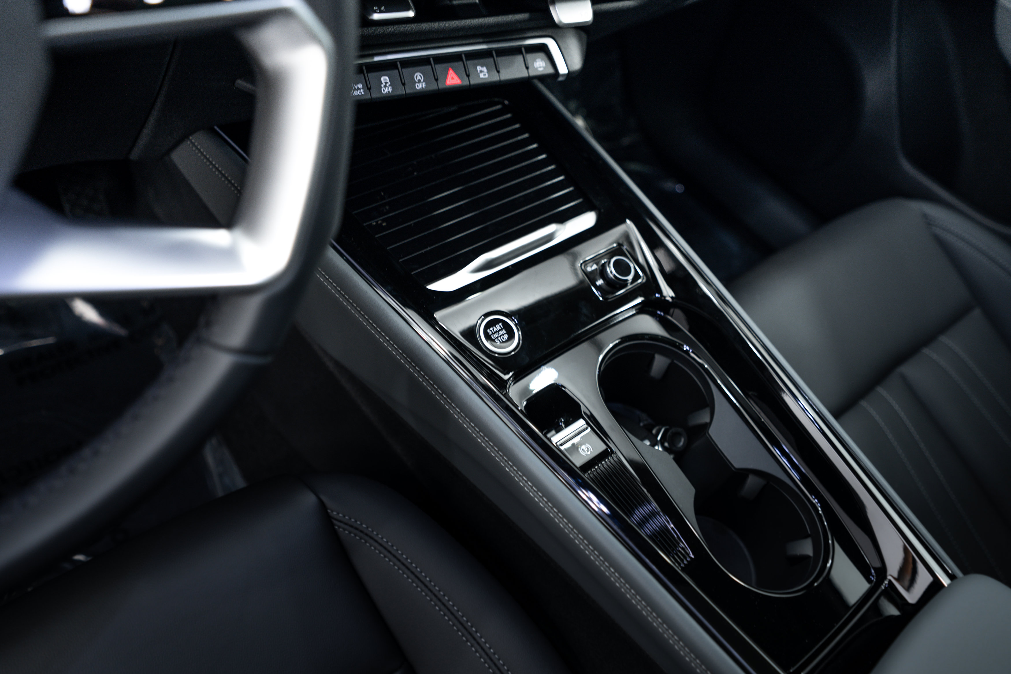 New 2026 Audi Q3 quattro 2.0T AWD/4WD image 10