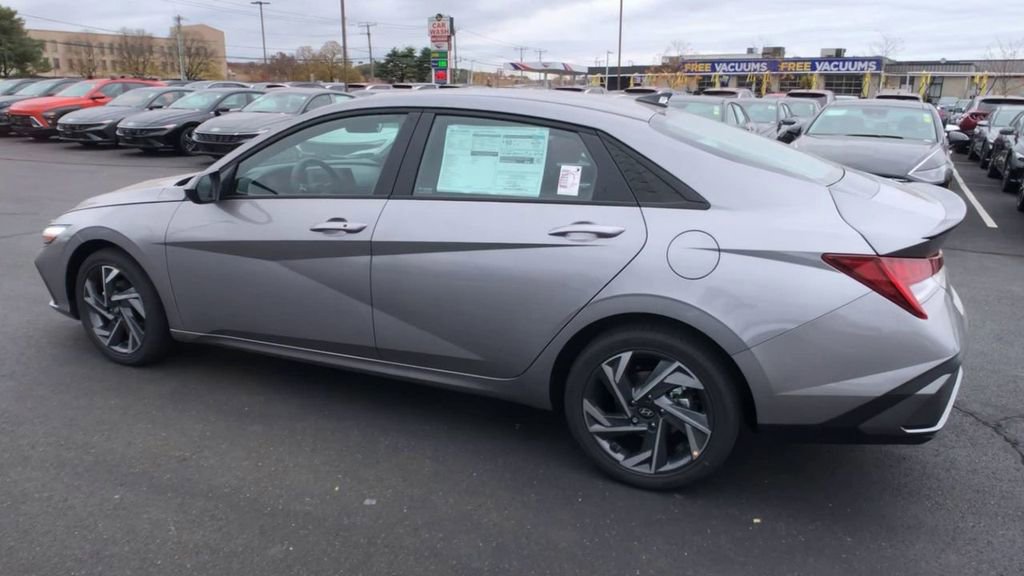 New 2026 Hyundai Elantra Blue FWD image 8