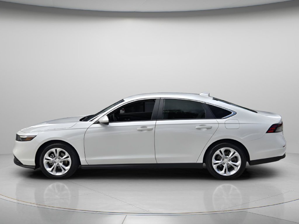 Certified 2025 Honda Accord LX image 5