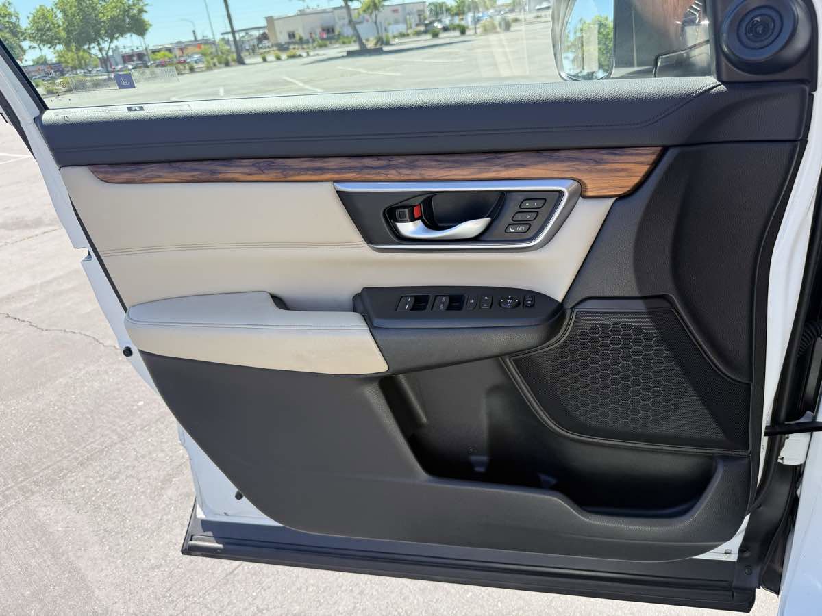 Used 2017 Honda CR-V Touring image 13