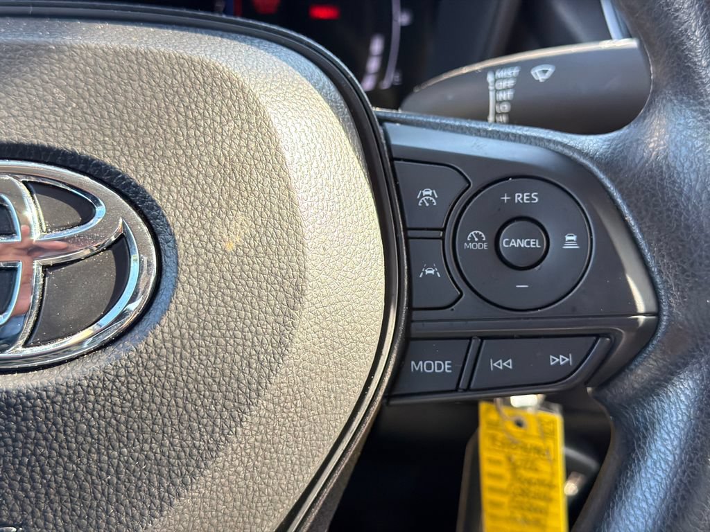 Used 2026 Toyota Corolla LE FWD image 30