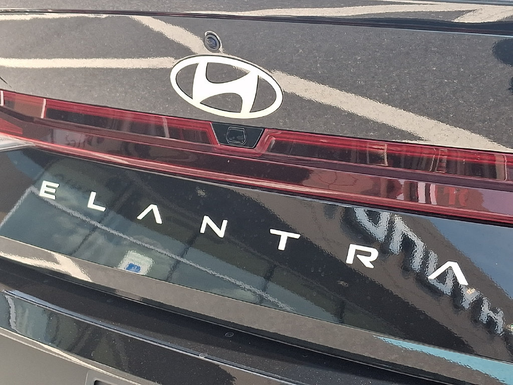 New 2026 Hyundai Elantra SEL Sport FWD image 11
