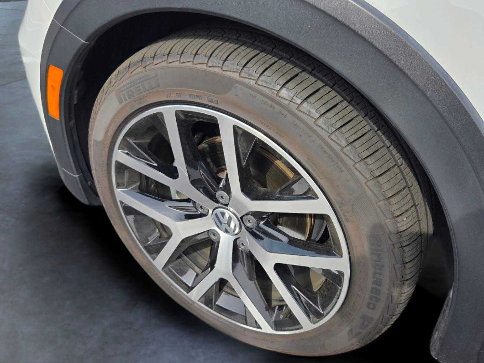 Used 2018 Volkswagen Beetle 2.0T Dune FWD image 9