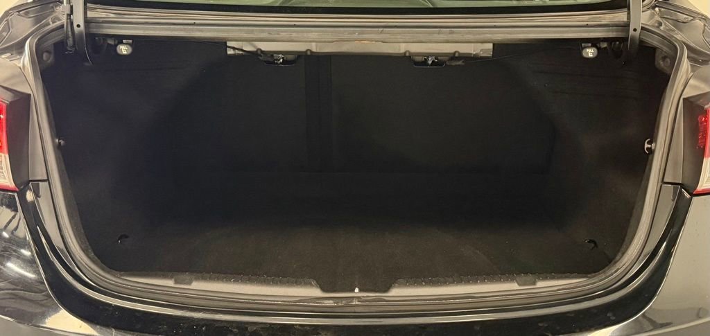 Used 2013 Hyundai Elantra GLS FWD image 19