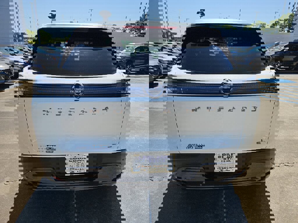 New 2025 Nissan Murano SL image 2