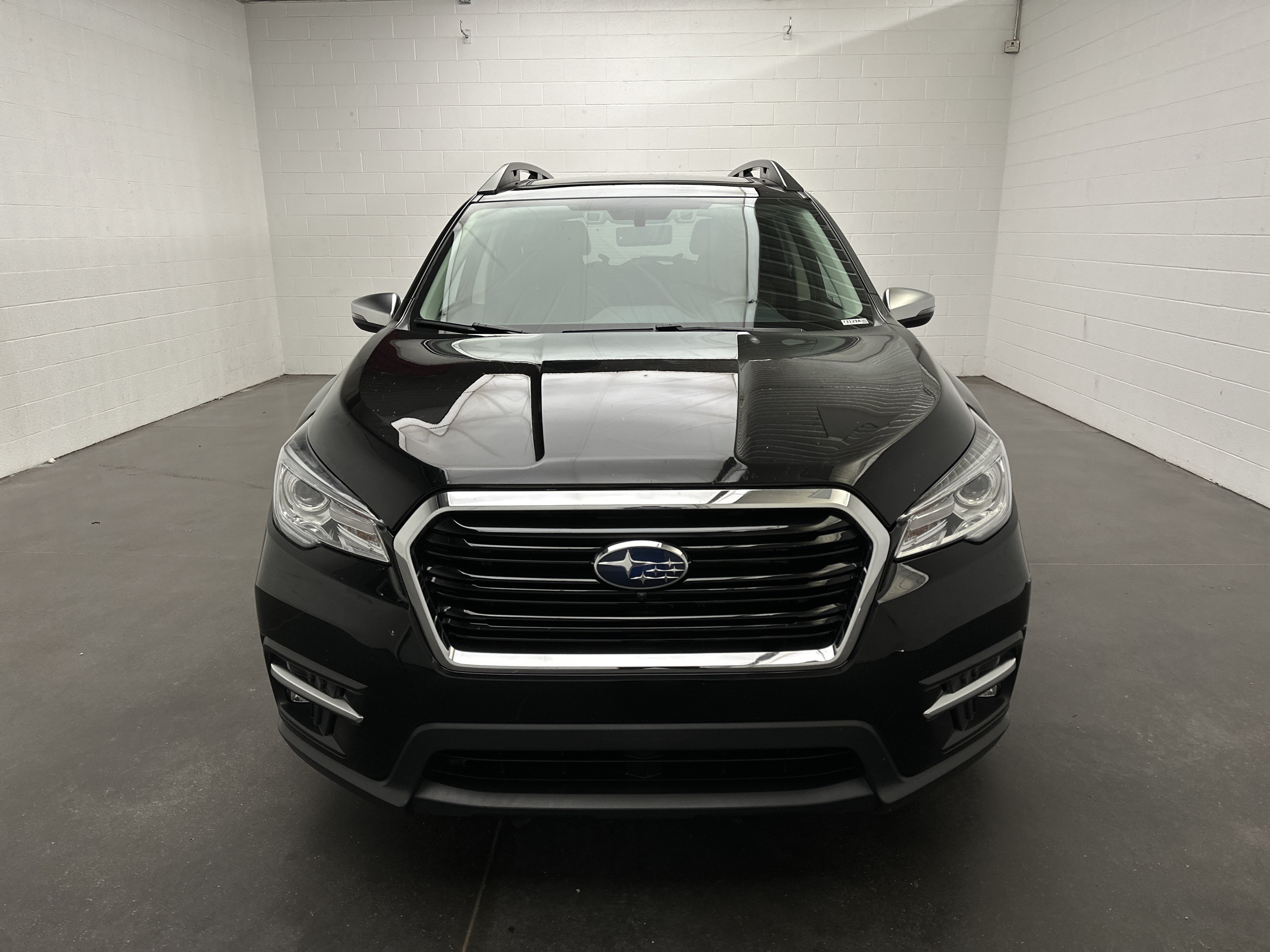 Used 2022 Subaru Ascent Touring AWD/4WD image 3