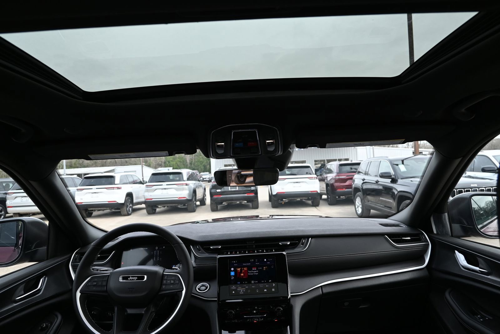 New 2026 Jeep Grand Cherokee Laredo image 23