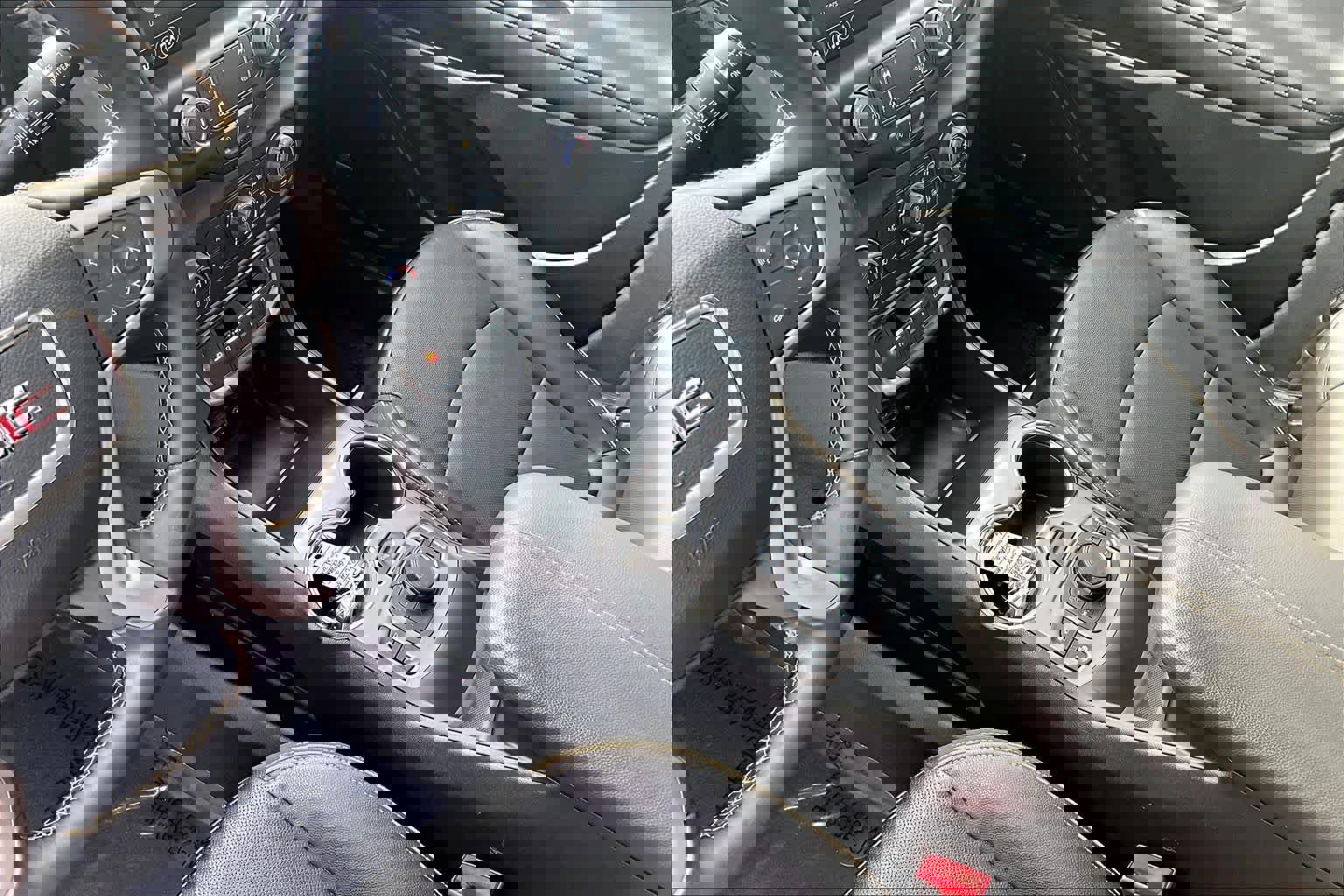 Used 2024 GMC Terrain AT4 w/ Infotainment Package II image 16