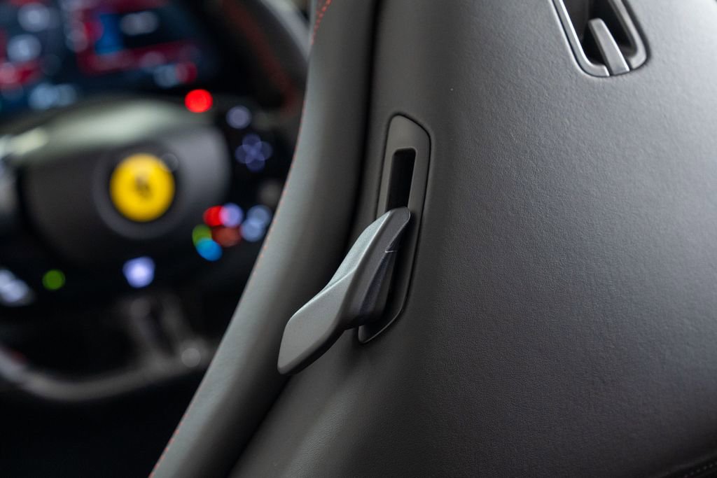 Used 2022 Ferrari SF90 Spider image 48