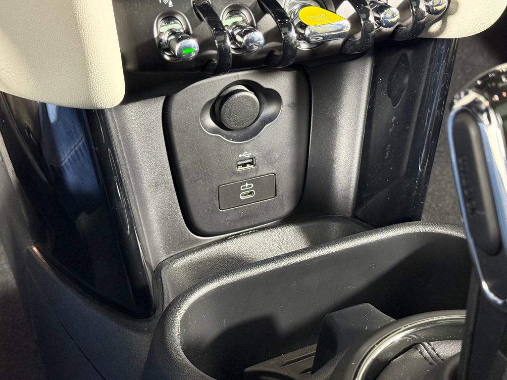 Certified 2024 MINI Cooper SE image 21