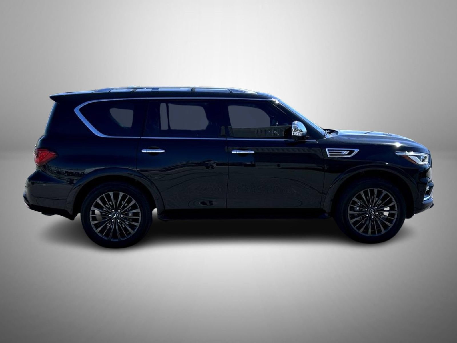 Used 2024 INFINITI QX80 Sensory w/ Cargo Package AWD/4WD image 4