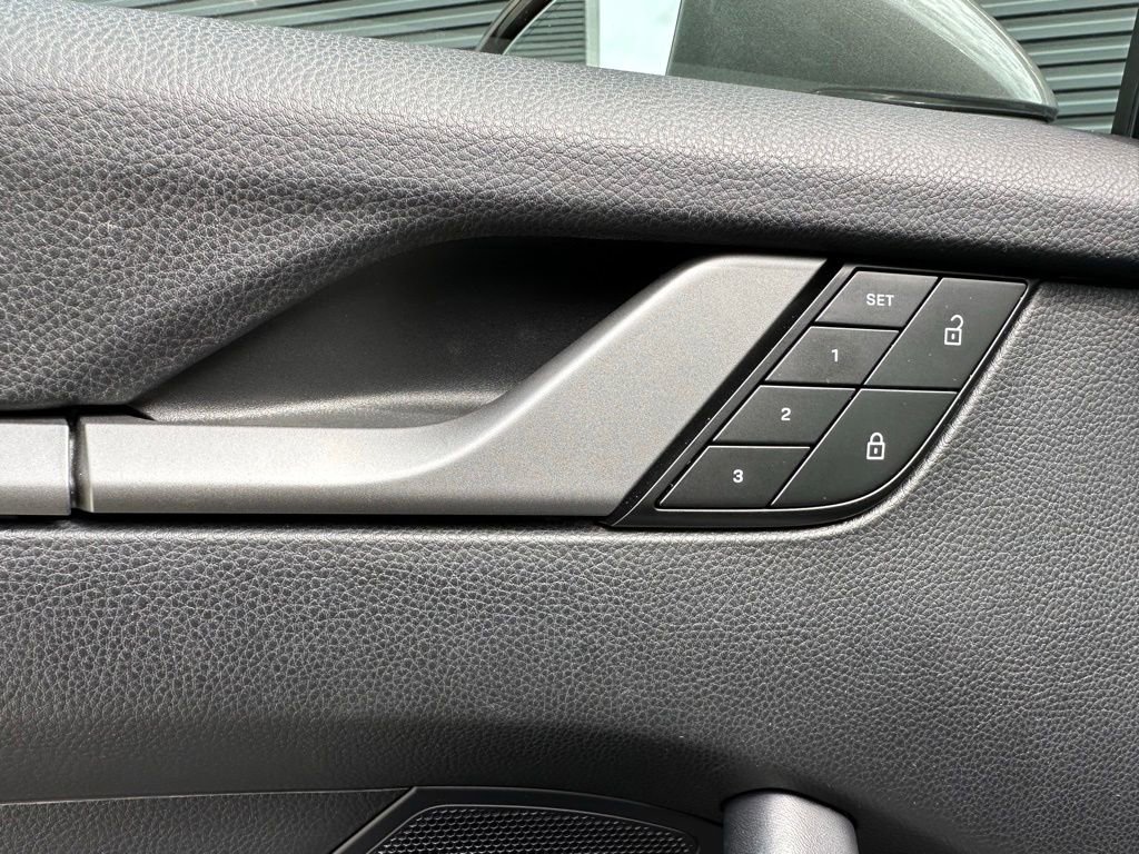 Certified 2022 Porsche 911 Carrera RWD image 17
