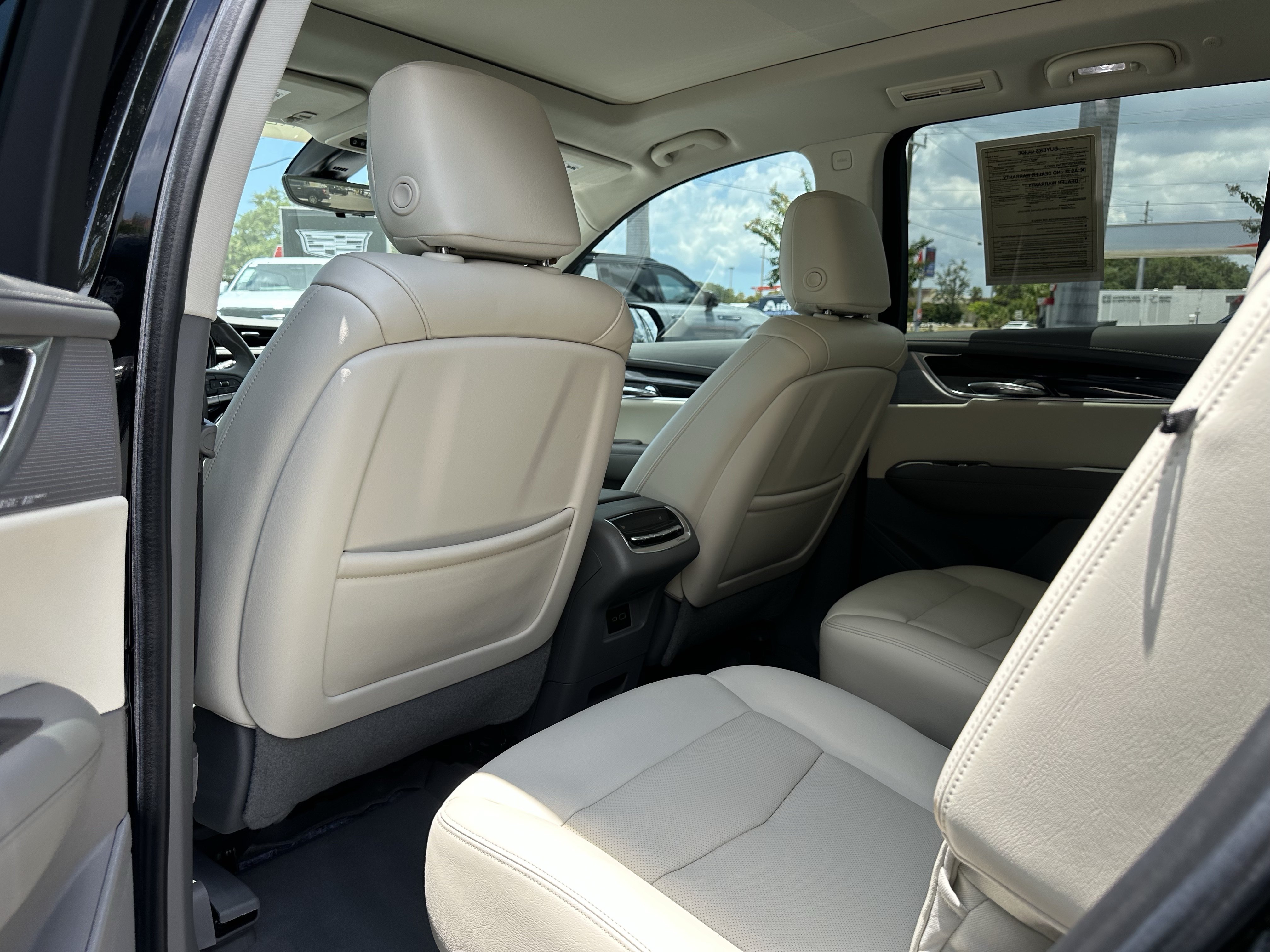 Certified 2023 Cadillac XT6 Premium Luxury w/ Technology Package FWD image 16