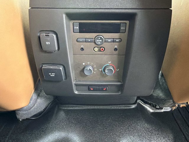 Used 2013 Lincoln Navigator L 4WD image 25