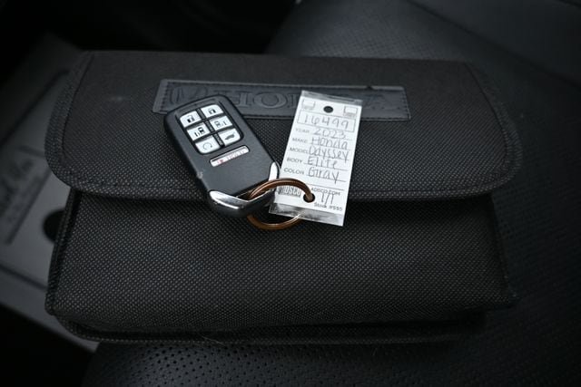 Used 2023 Honda Odyssey Elite image 54