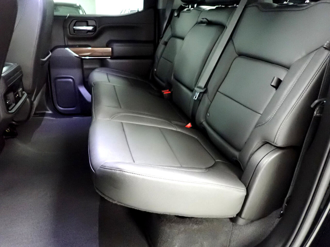 Used 2022 Chevrolet Silverado 1500 LT Trail Boss w/ Convenience Package II image 11