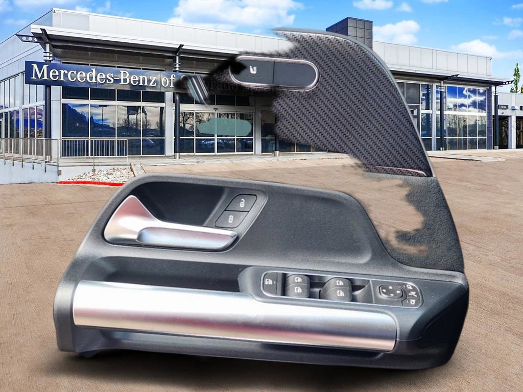 Used 2025 Mercedes-Benz GLA 250 4MATIC image 7