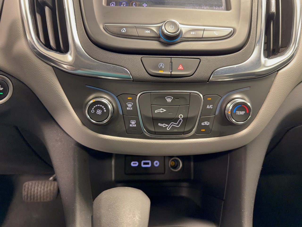 Used 2023 Chevrolet Equinox LS w/ LS Convenience Package AWD/4WD image 22