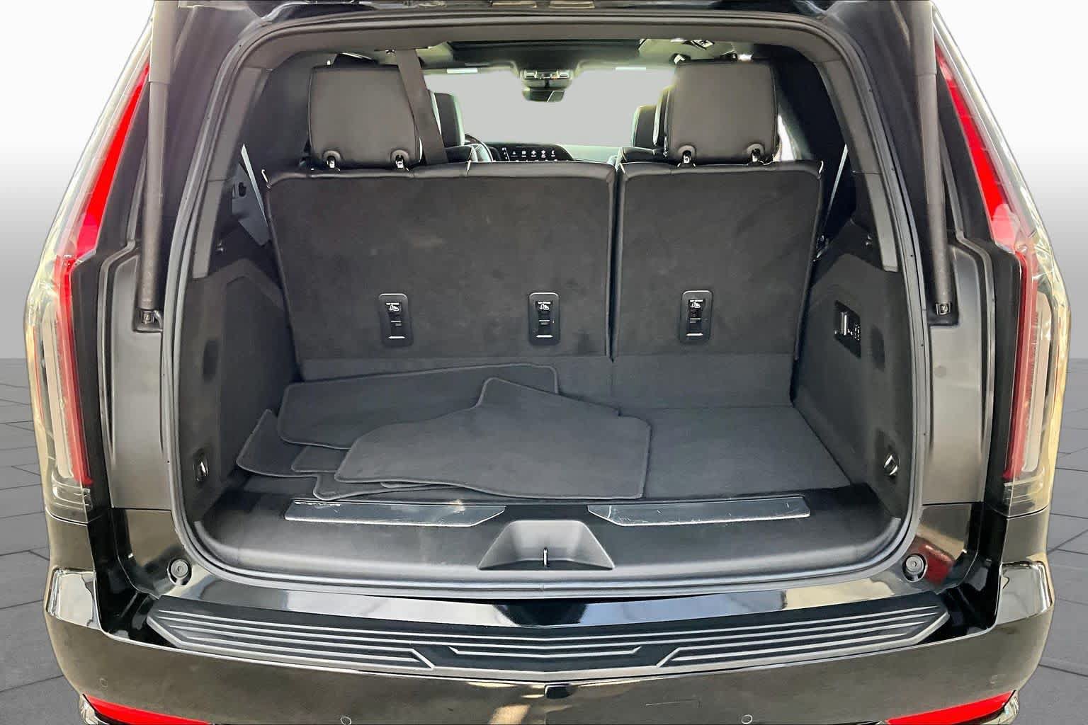 Used 2023 Cadillac Escalade Sport w/ Touring Package AWD/4WD image 37