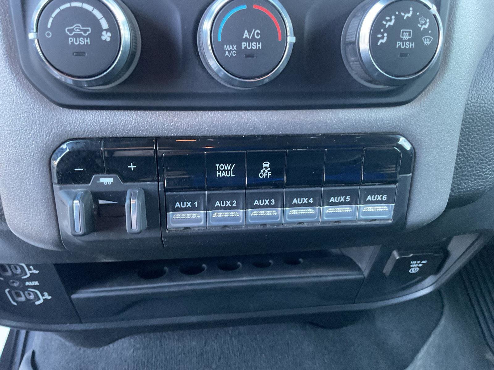 Used 2020 RAM 3500 Tradesman w/ Towing Technology Group image 17