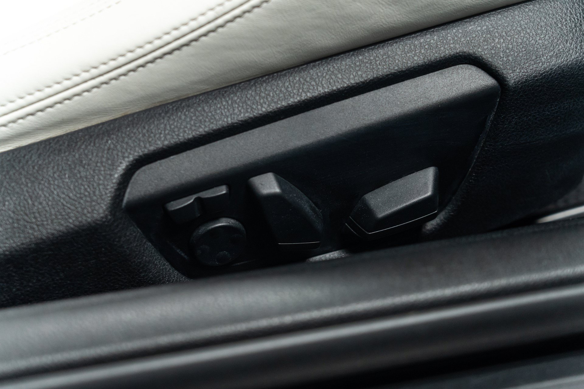 Used 2015 BMW M4 Coupe RWD image 35