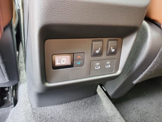 New 2026 Nissan Rogue Platinum image 16