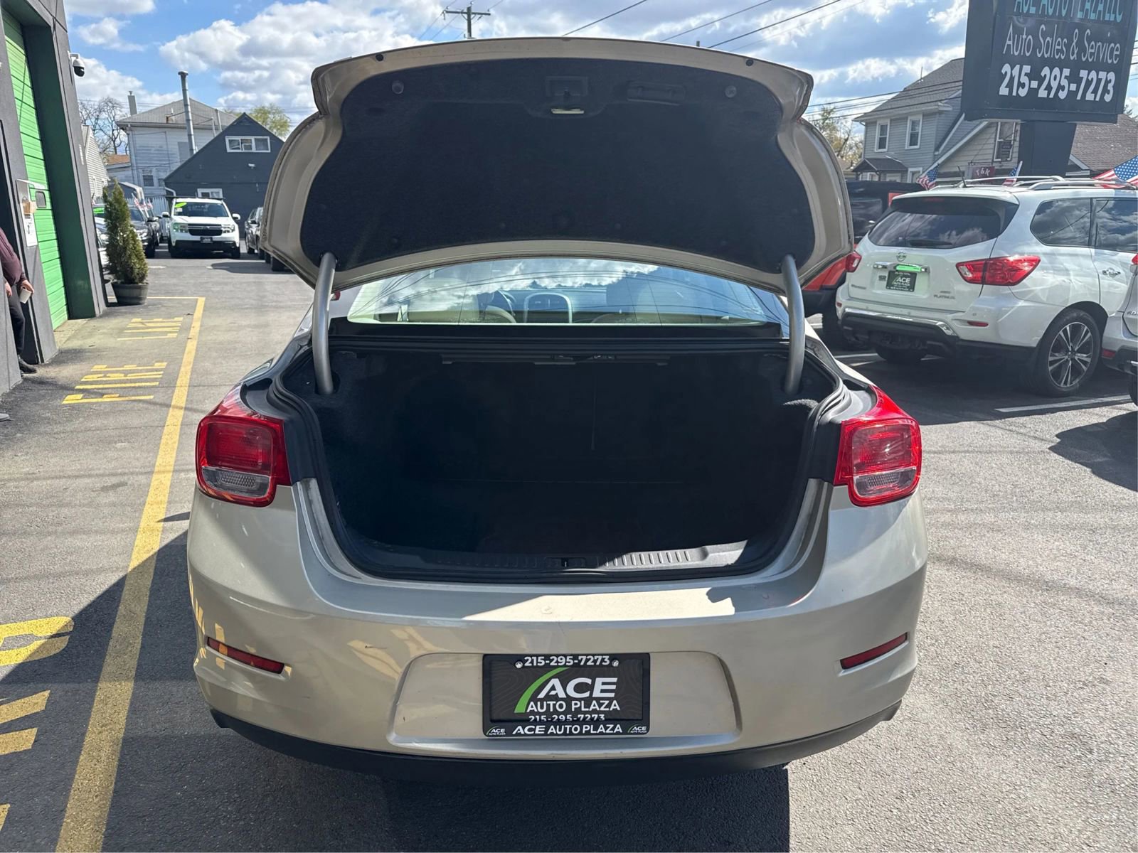 Used 2015 Chevrolet Malibu LT w/ Power Convenience Package image 13