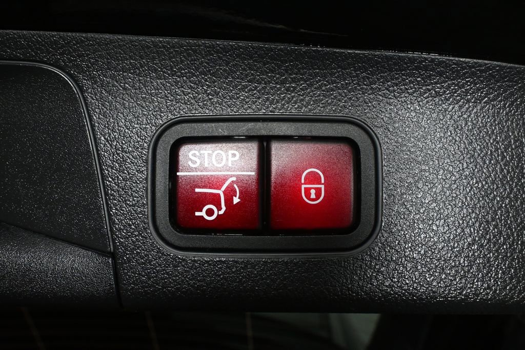 Certified 2022 Mercedes-Benz GLA 250 image 30