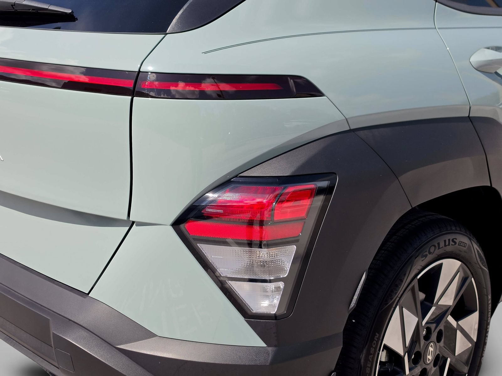 Used 2025 Hyundai Kona SEL FWD image 38