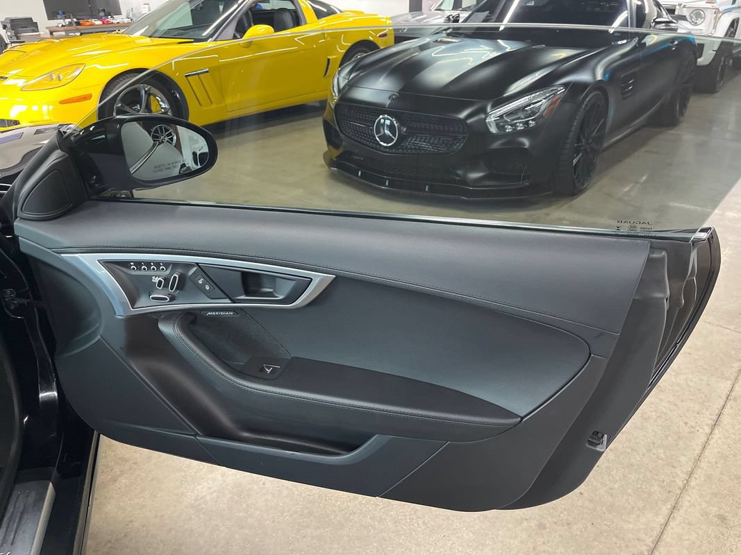 Used 2018 Jaguar F-TYPE Coupe RWD image 47