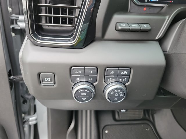 Used 2025 GMC Sierra 1500 AT4X image 28