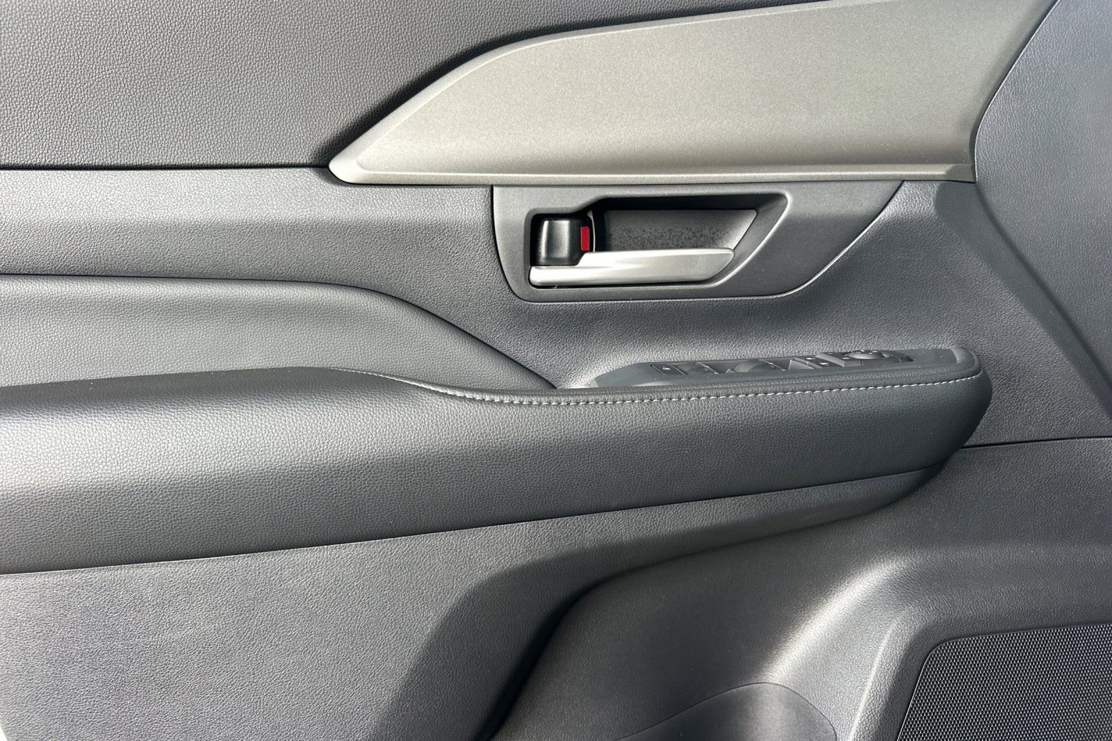 Certified 2025 Toyota Grand Highlander AWD image 13