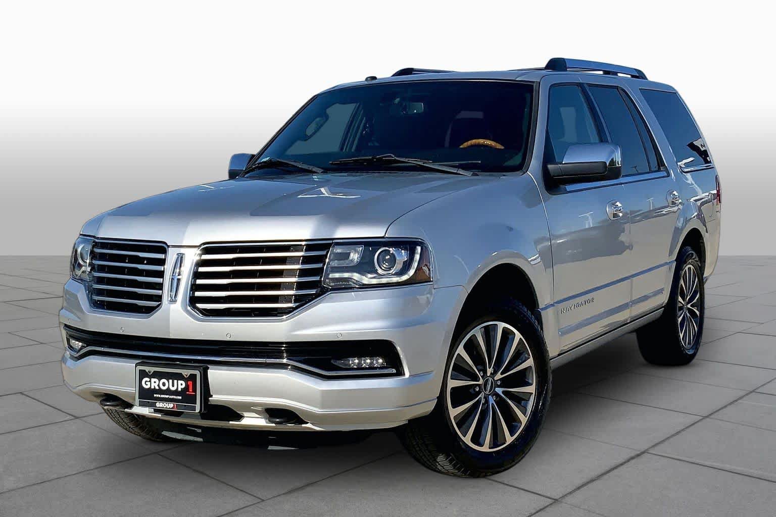Used 2017 Lincoln Navigator Select