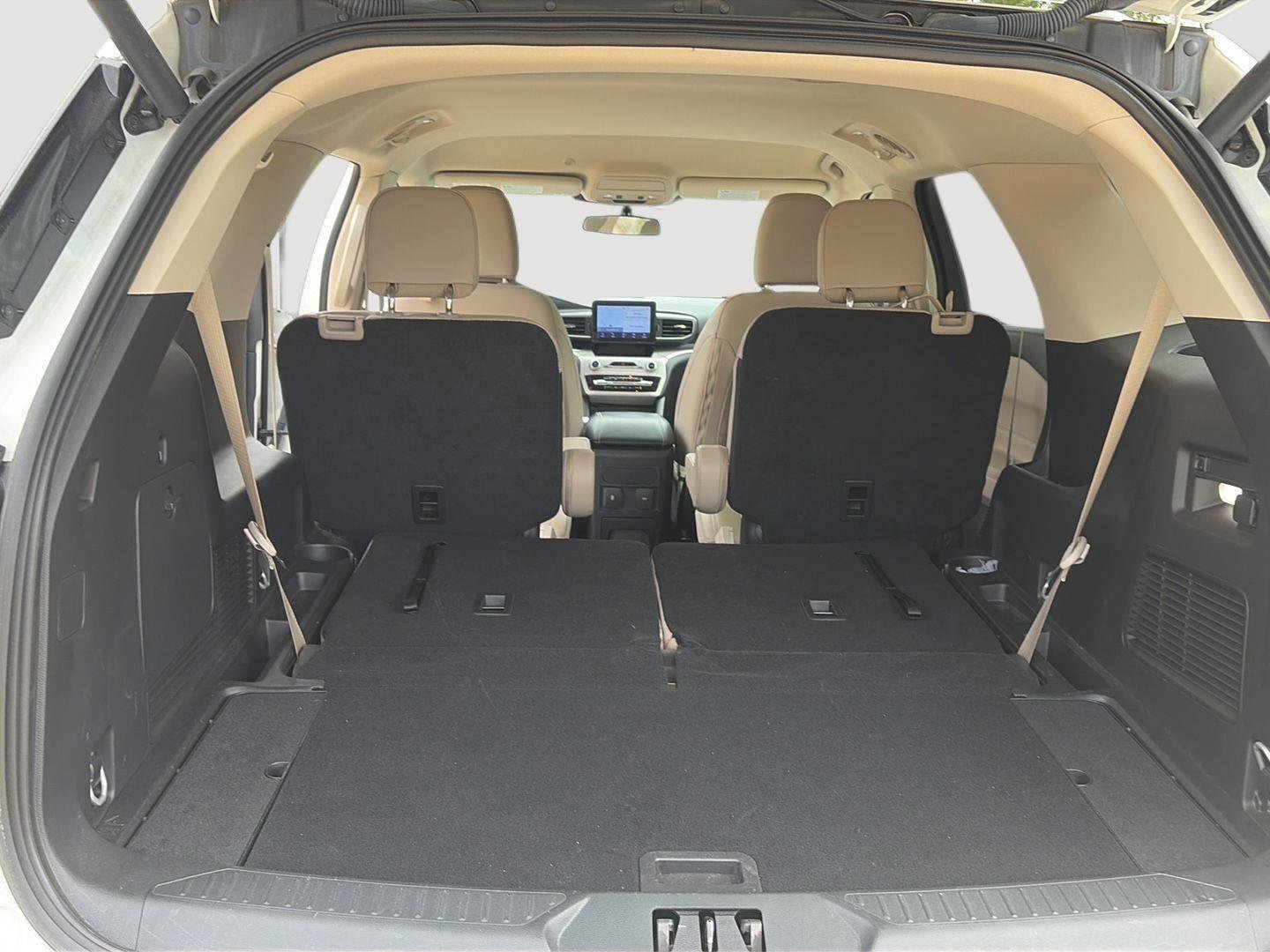 Used 2023 Ford Explorer XLT w/ Equipment Group 202A image 18
