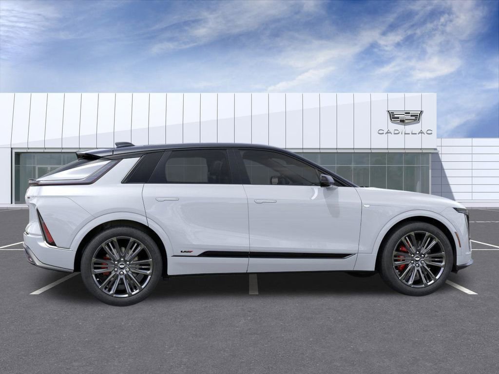 New 2026 Cadillac Lyriq V w/ Exterior Carbon Fiber Package AWD/4WD image 5