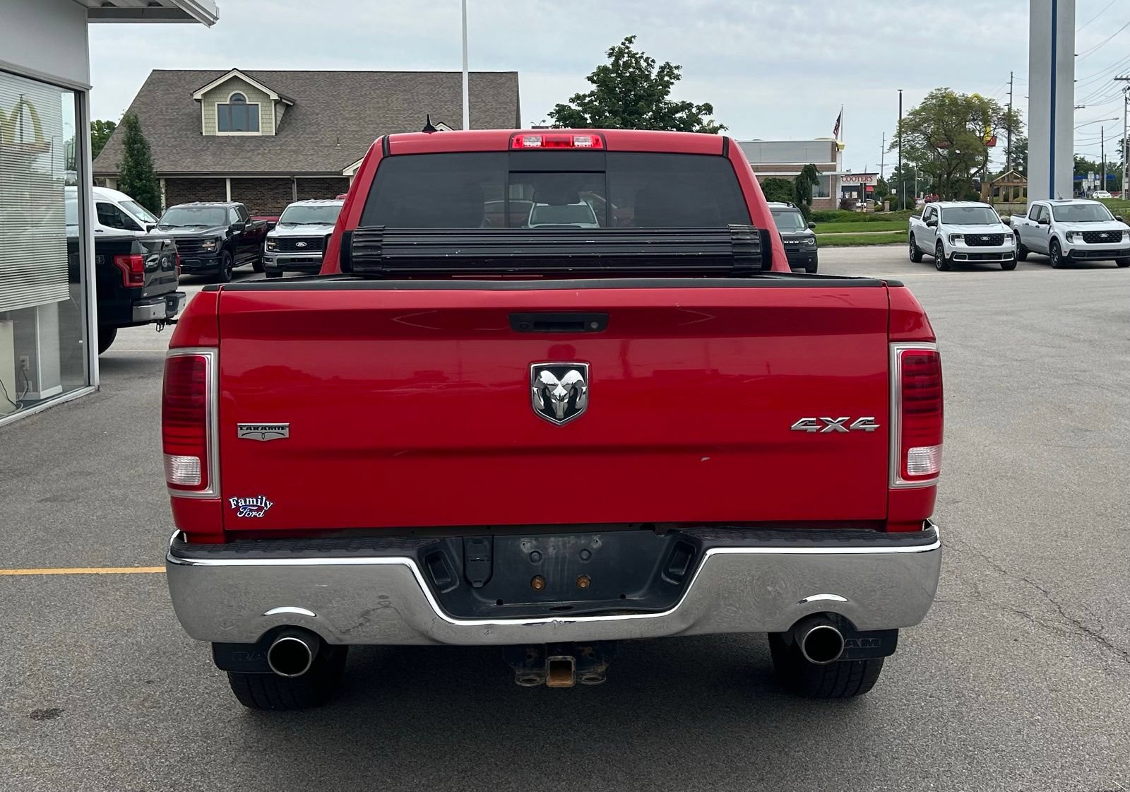 Used 2017 RAM 1500 Laramie AWD/4WD image 6