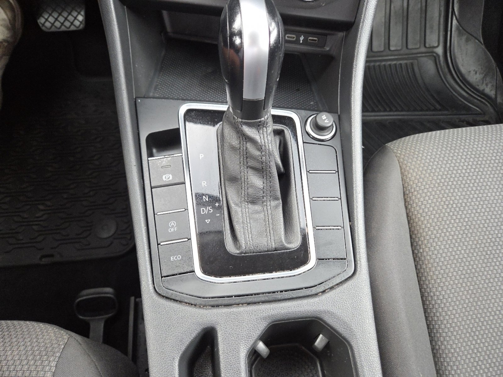 Used 2021 Volkswagen Jetta S w/ Driver Assistance Package FWD image 31