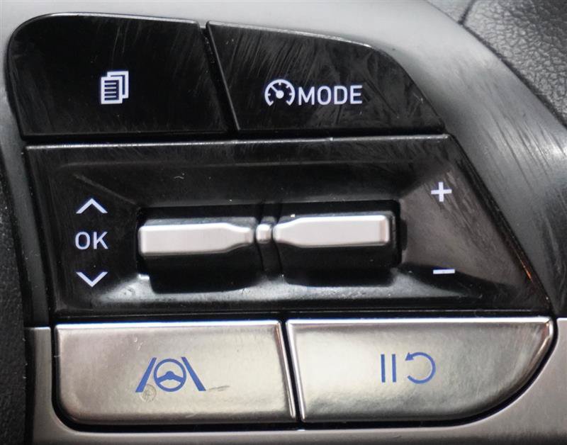Used 2022 Hyundai Elantra SEL FWD image 20