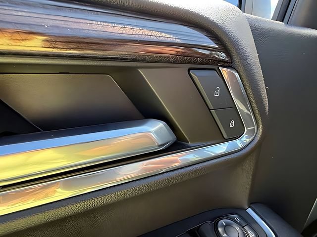 Used 2023 Chevrolet Silverado 1500 LT AWD/4WD image 14