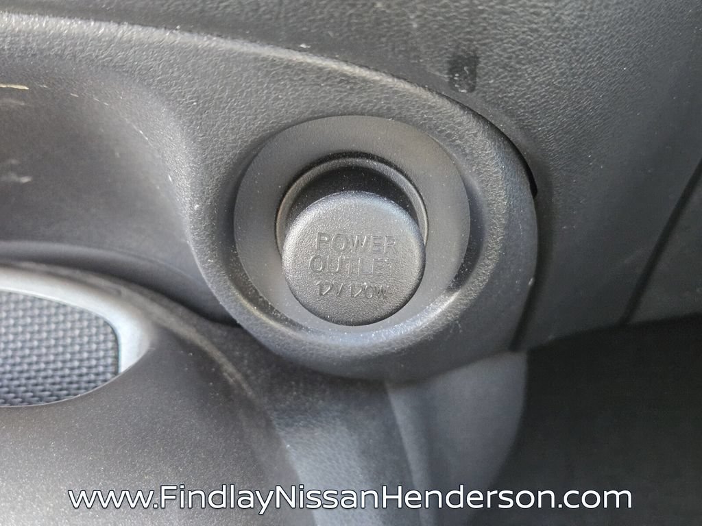 Used 2017 Nissan Juke S FWD image 29