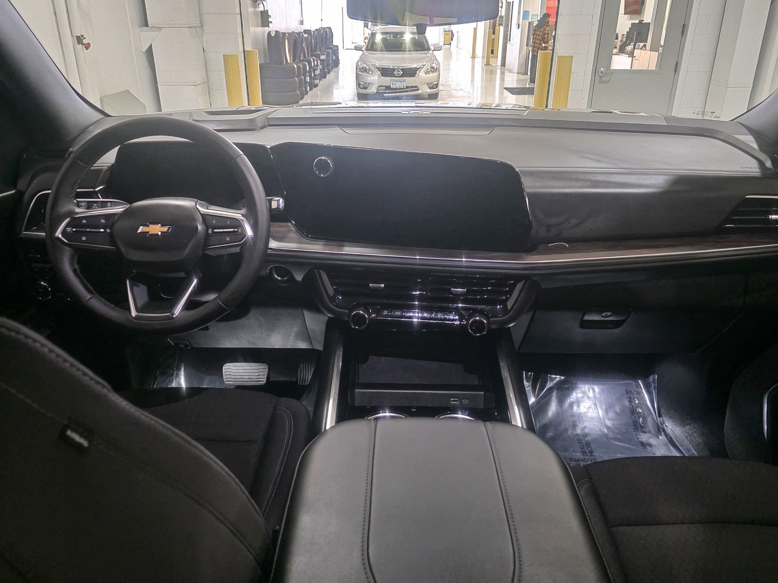 Certified 2025 Chevrolet Tahoe LS AWD/4WD image 25
