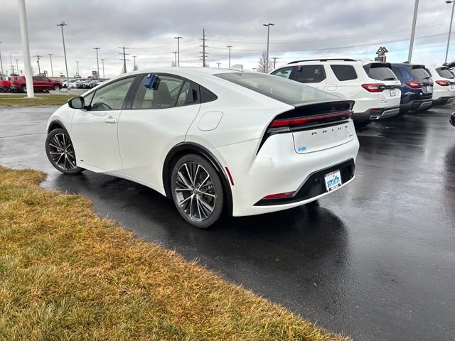 Used 2023 Toyota Prius XLE image 5