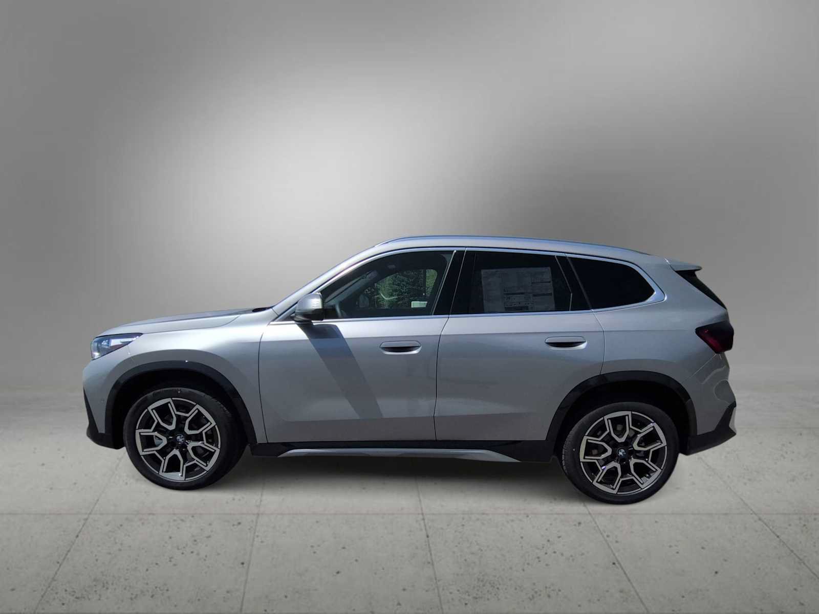 Used 2026 BMW X1 xDrive28i w/ Convenience Package AWD/4WD image 5