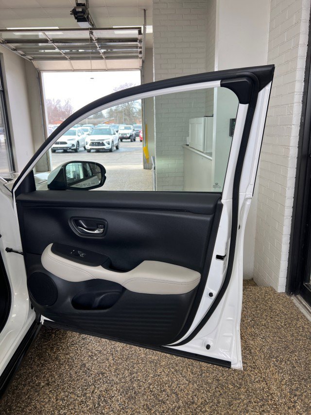 Used 2024 Honda HR-V EX-L image 14