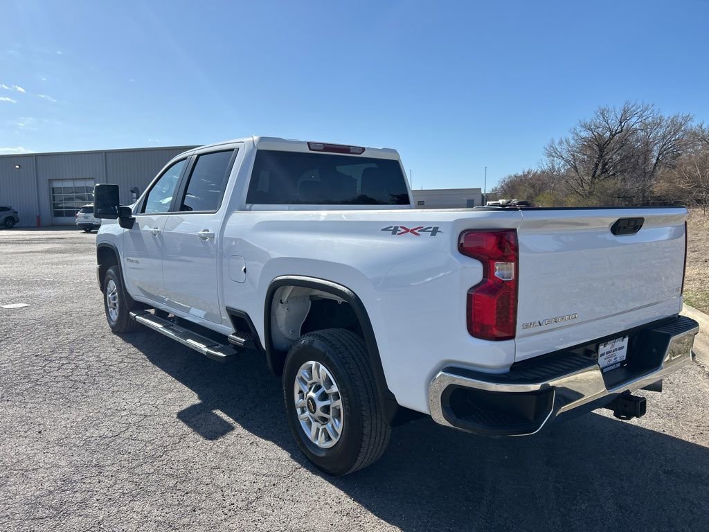 Used 2025 Chevrolet Silverado 2500 LT w/ Convenience Package image 8
