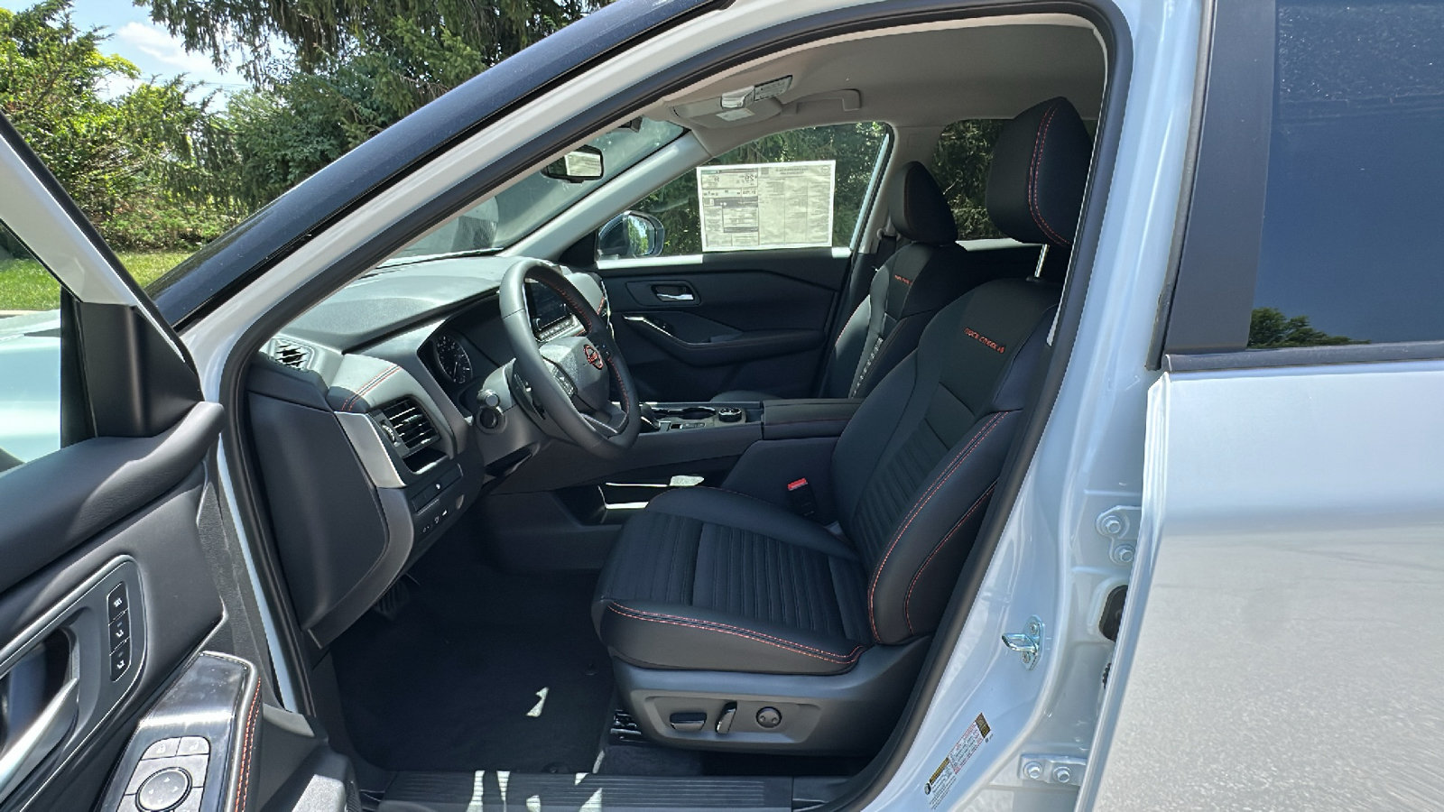 New 2026 Nissan Rogue SV AWD/4WD image 7