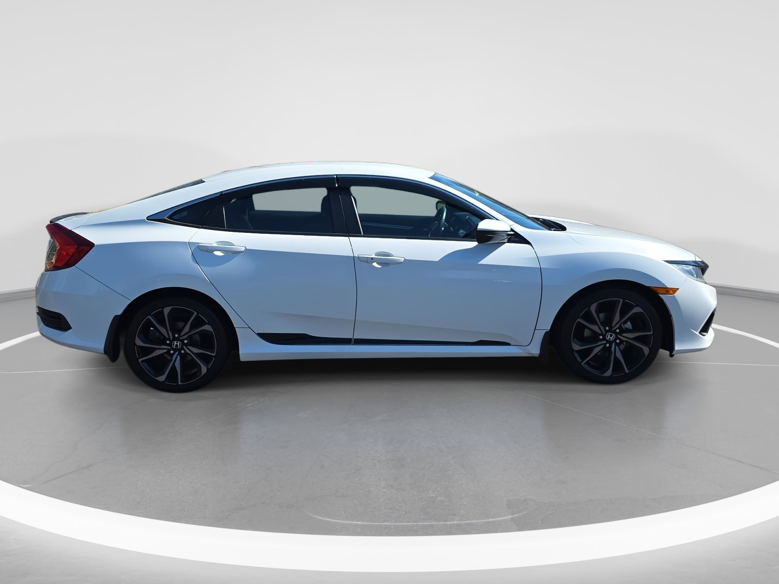 Used 2019 Honda Civic Sport image 4