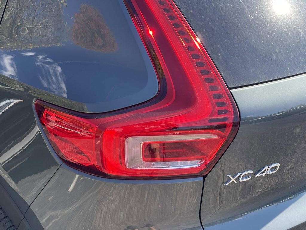 New 2026 Volvo XC40 B5 Core w/ Climate Package image 10